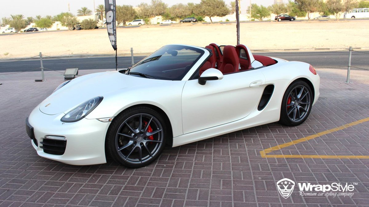 Porsche Boxter - White Pearl Satin wrap - img 2