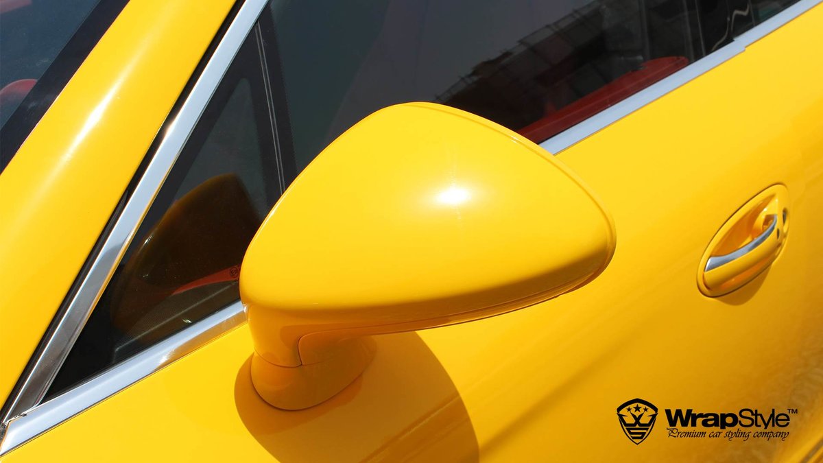 Porsche Panamera 4S Hybrid - Yellow Gloss wrap - img 1