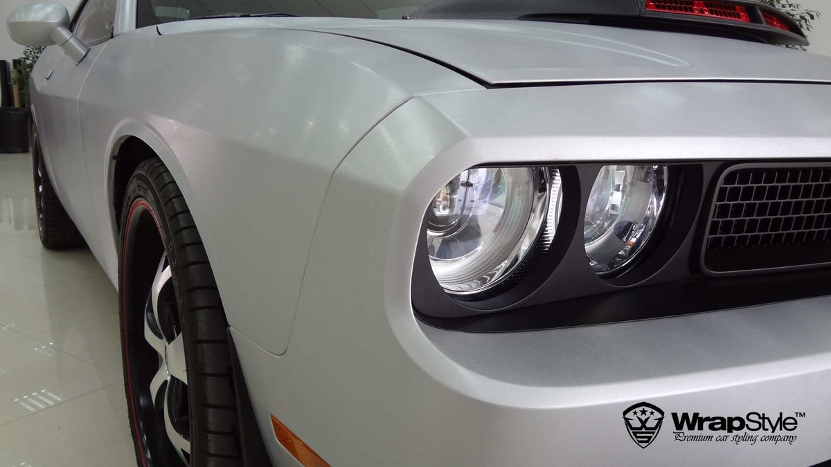 Dodge Challenger - Silver Gloss wrap - img 2