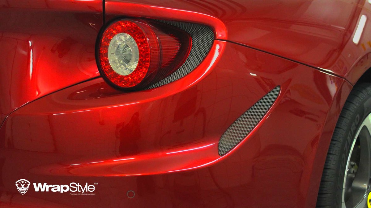 Ferrari FF - Red Gloss wrap - img 5