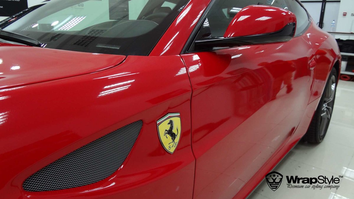 Ferrari FF - Red Gloss wrap - img 3