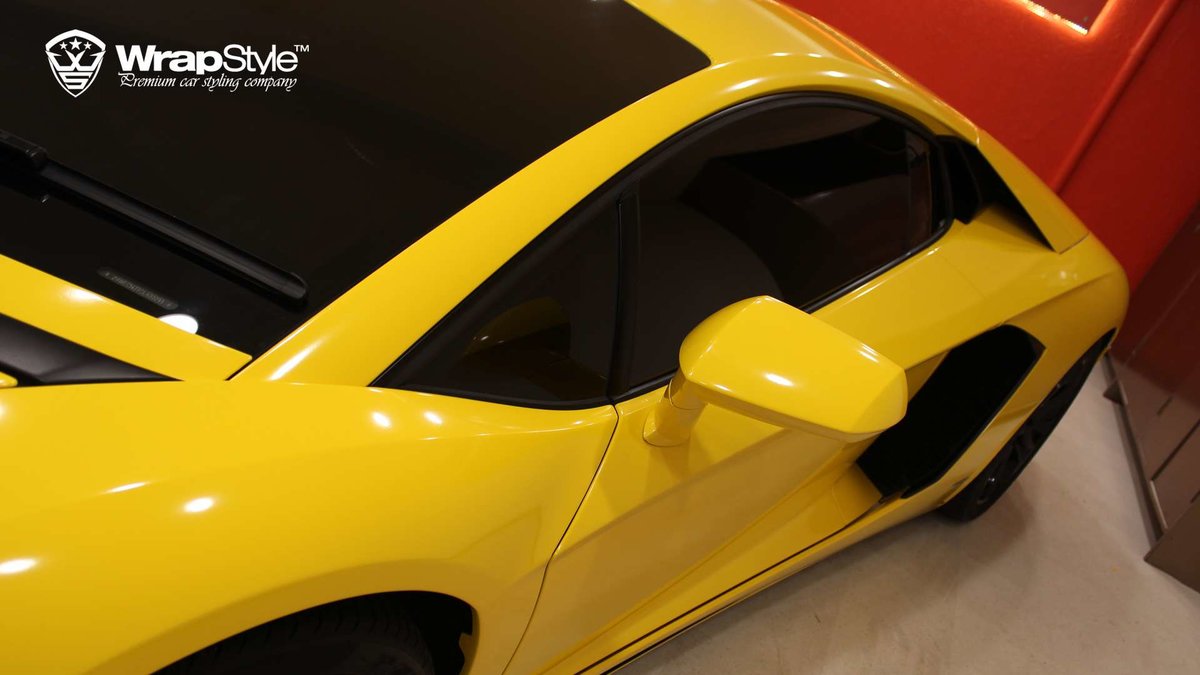 Lamborghini Aventador - Yellow Gloss wrap - img 4