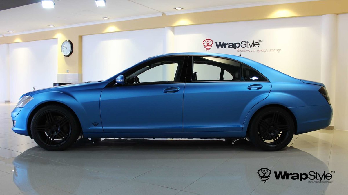 Mercedes CLS - Electric Blue Satin wrap - img 3