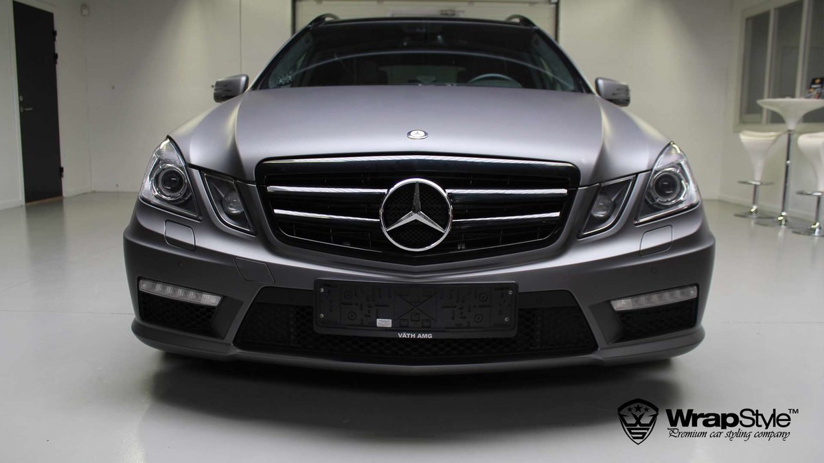 Mercedes E63 AMG - Grey Matt wrap - img 3