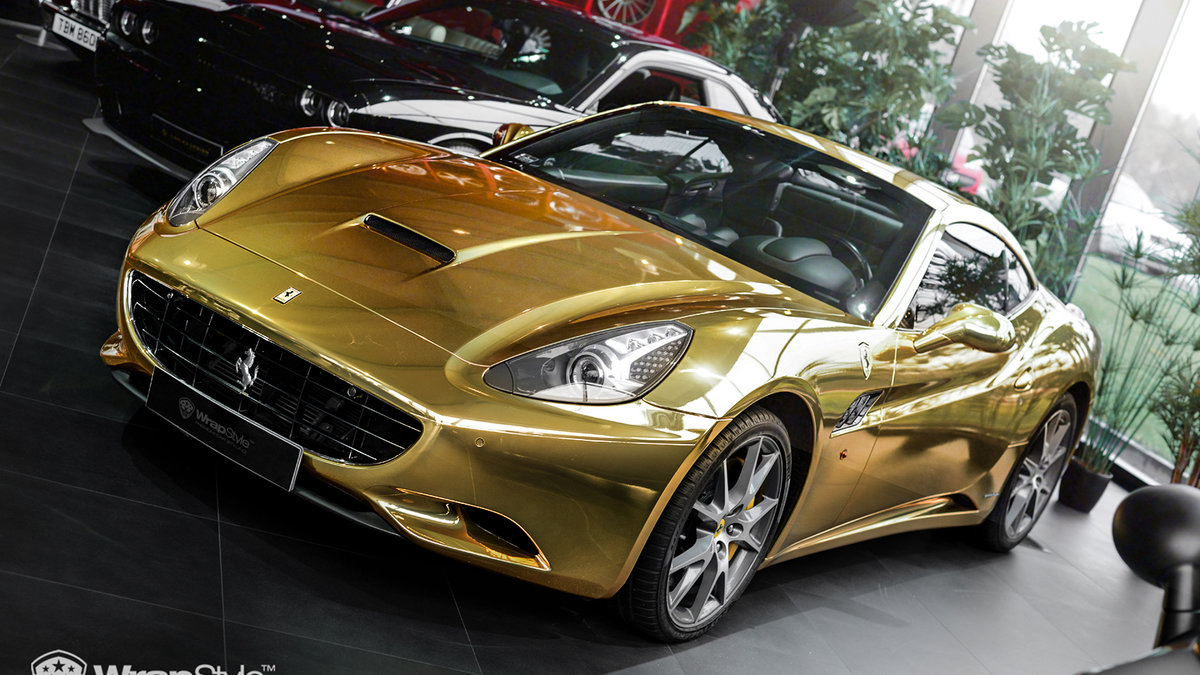 Ferarri California - Gold Chrome wrap - img 1