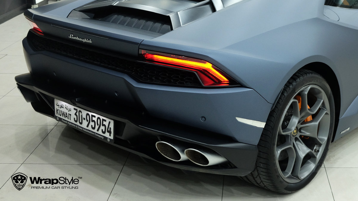 Lamborghini Huracan - Dark Blue Metallic wrap - img 1