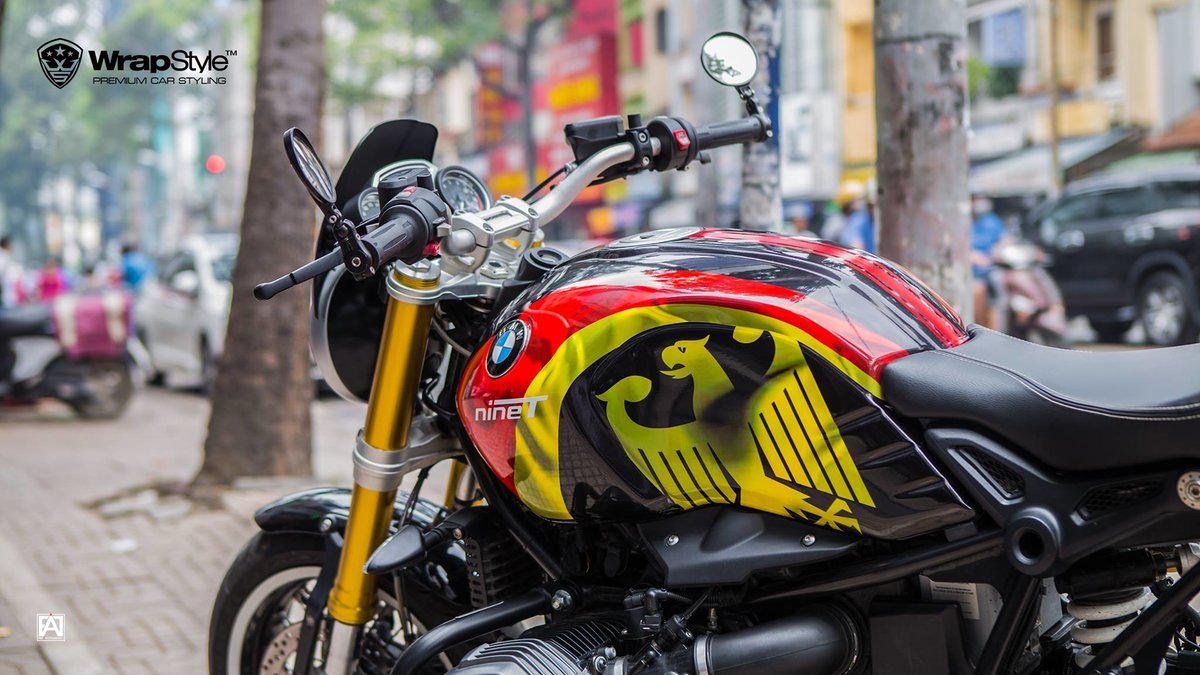 BMW R NineT - German Flag design - img 2