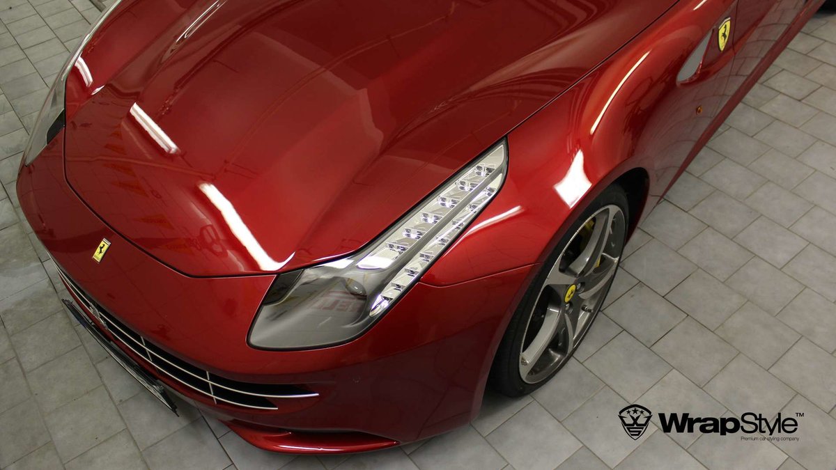 Ferrari FF - Red Gloss wrap - img 4