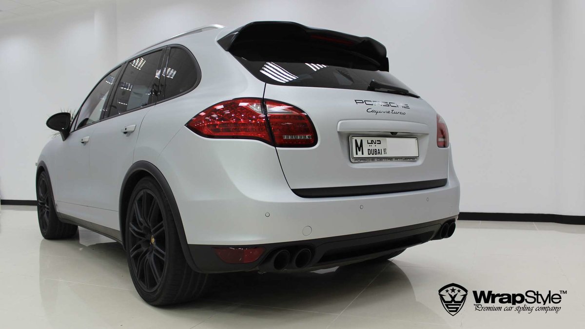 Porsche Cayenne - Silver Carbon wrap - img 2