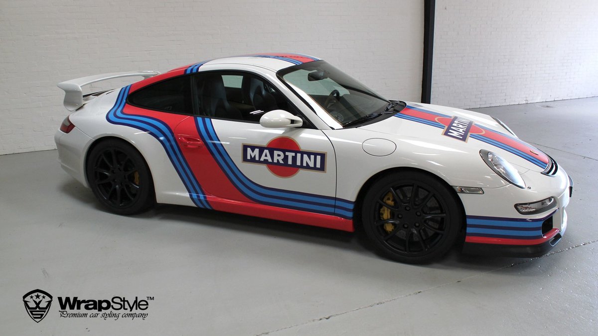 Porsche 911 - Martini design - img 1