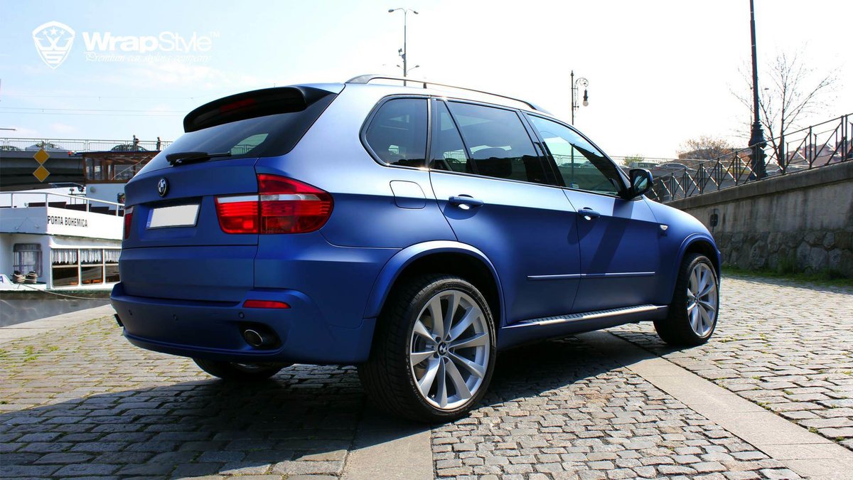 BMW X5 - Blue Aluminium Satin wrap - img 2