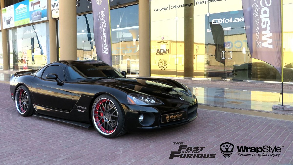 Dodge Viper S - Black Gloss wrap - img 1
