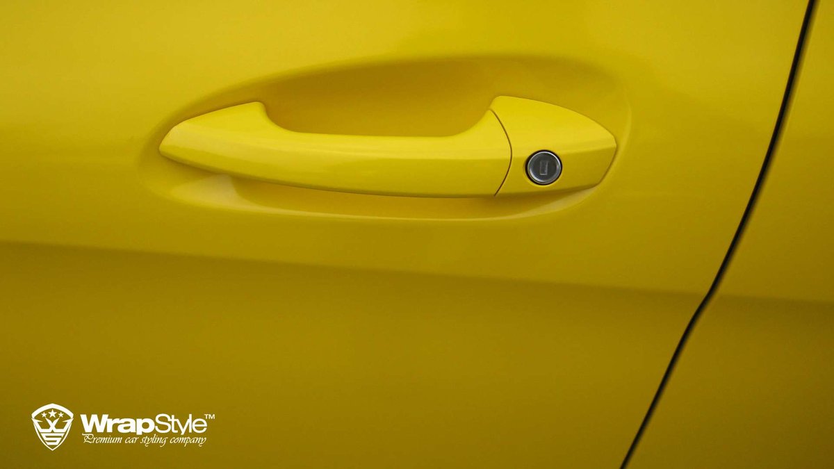 Mercedes B - Yellow Gloss wrap - img 2