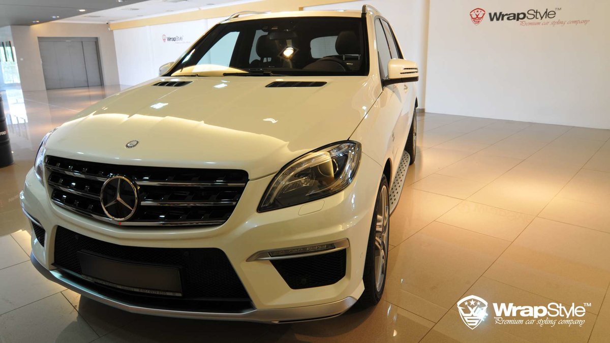 Mercedes ML - White Gloss wrap - img 1