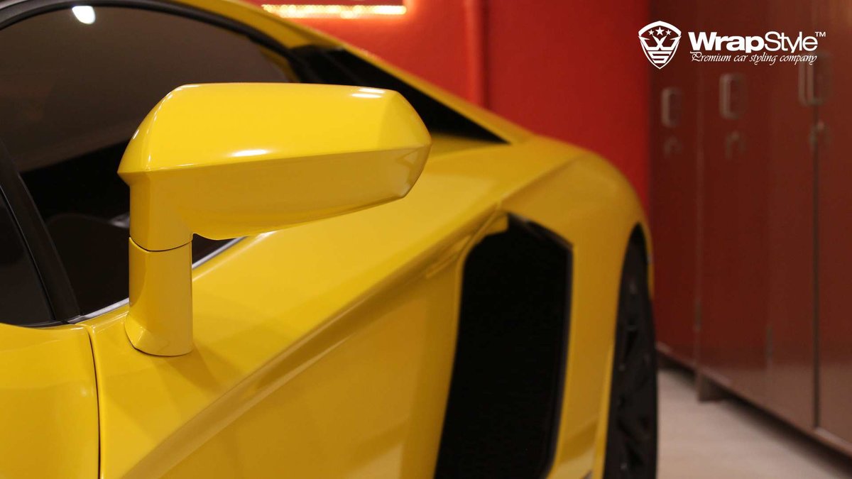 Lamborghini Aventador - Yellow Gloss wrap - img 1