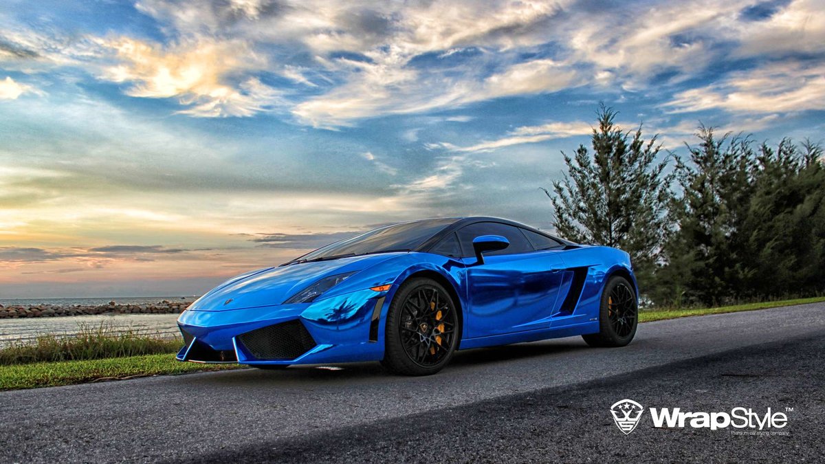 Lamborghini Aventador - Blue Chrome wrap - img 3