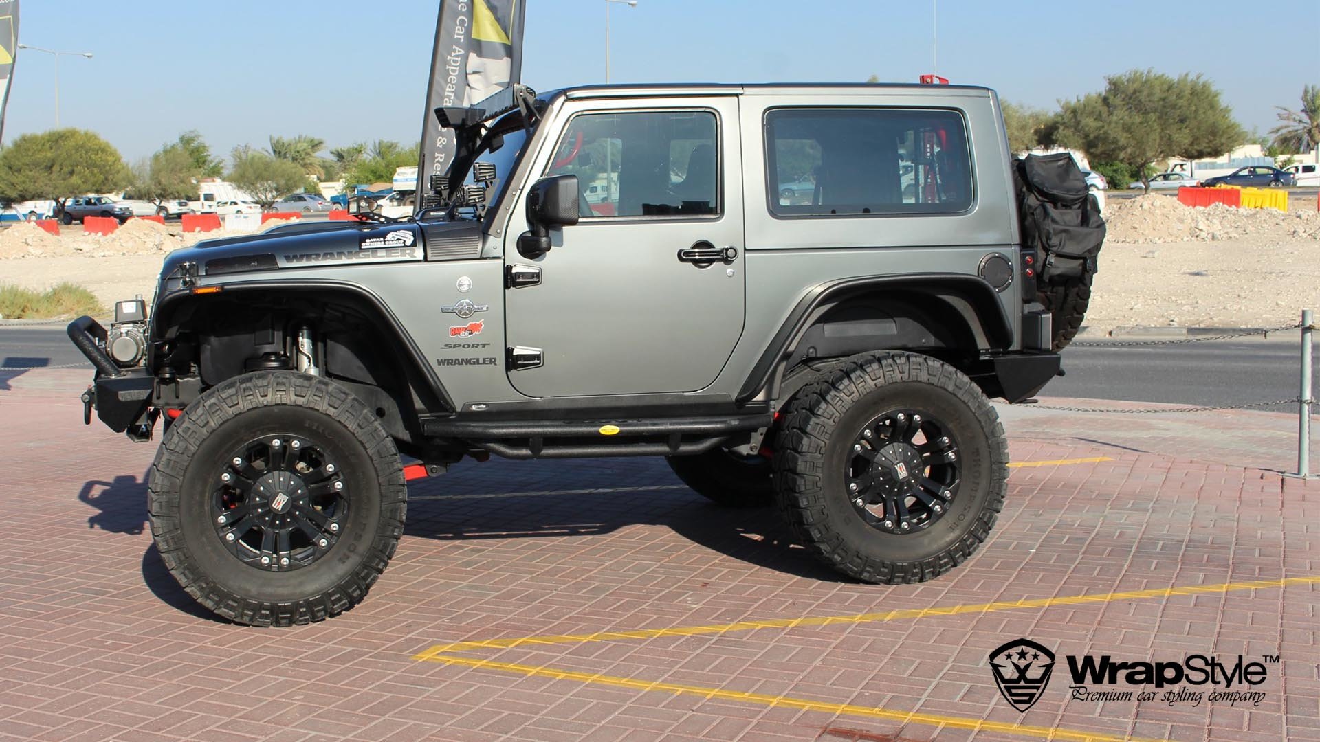 Jeep Wrangler Sport- Gray Metalic Gloss | WrapStyle