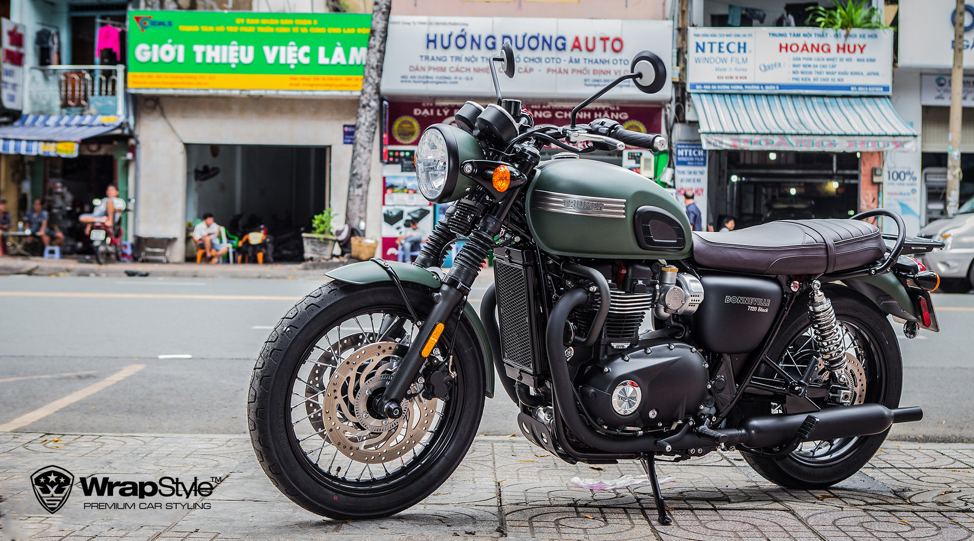 Triumph T120 - Military Green | Wrapstyle