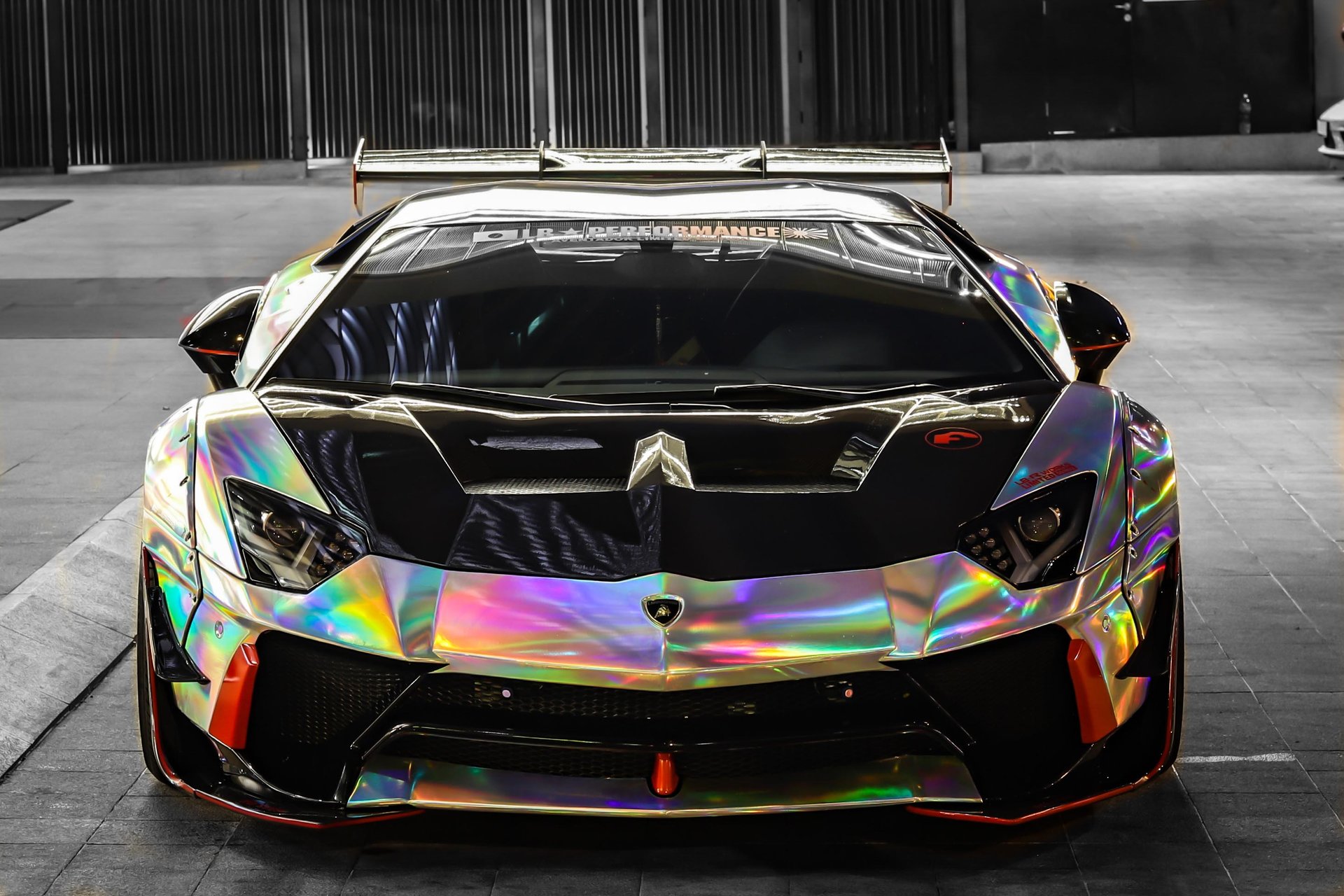 Arriba 99+ imagen chrome rainbow lamborghini