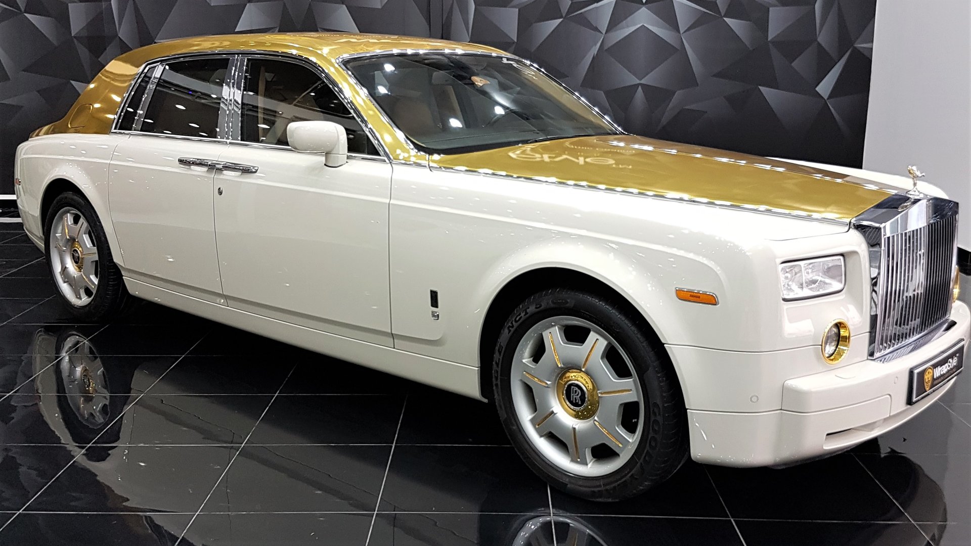 RollsRoyce Ghost thế hệ mới sắp ra mắt tại Việt Nam có gì nổi bật  Ôtô