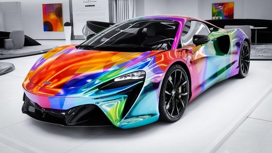 McLaren's Artura Art Car by WrapStyle Dubai!