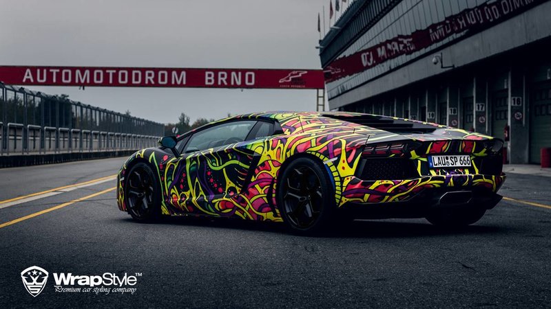 Lamborghini Aventador - Psychedelic design - img 2 small