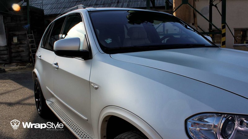 BMW X5 - White Satin wrap - cover small