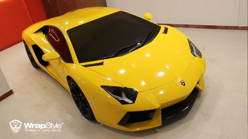 Lamborghini Aventador - Yellow Gloss wrap - cover small