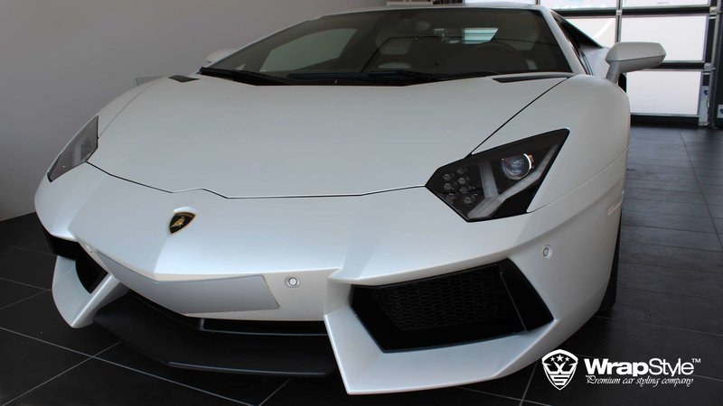 Lamborghini Aventador - White Satin wrap