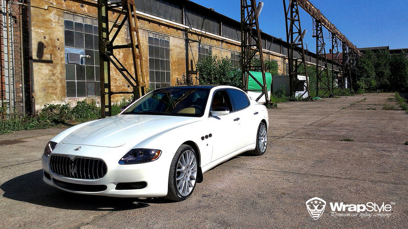 Maserati Qatroporte - White Gloss wrap