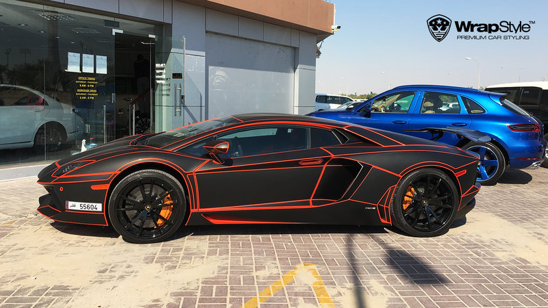 Lamborghini Aventador - Black Matt Tron wrap