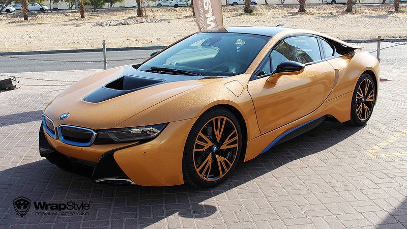 BMW i8 - Avery Diamond Amber wrap