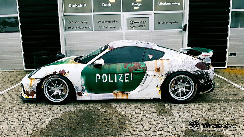 Porsche Cayman GT4 - Police Rusty design