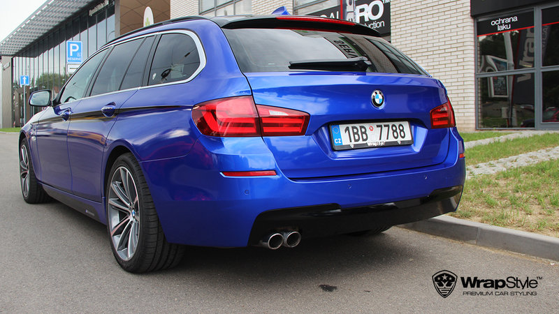 BMW 5 - 3M Cosmic Blue Gloss wrap