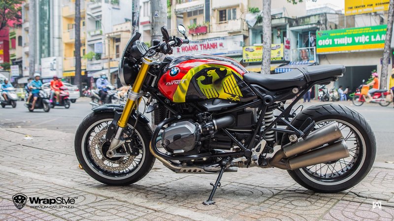 BMW R NineT - German Flag design