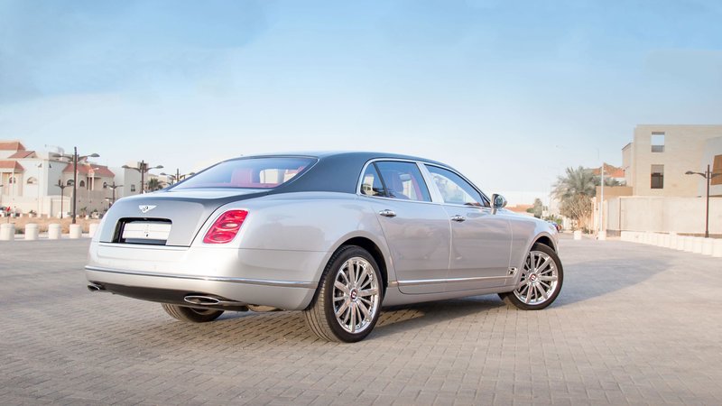 Bentley Flying Spur - Silver Gloss wrap - img 1 small