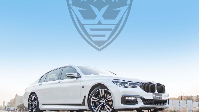 BMW 740 - White Gloss wrap - cover small