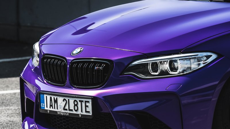 BMW M2 - Plum Explosion Gloss wrap - img 1 small