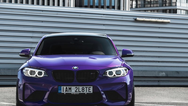 BMW M2 - Plum Explosion Gloss wrap - img 3 small