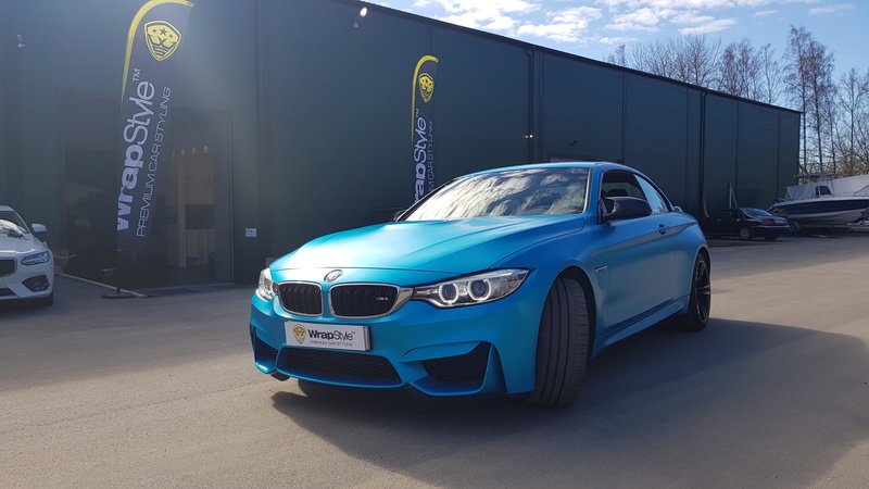 BMW M4 Convertible - Ocean Shimmer Satin wrap - img 2 small