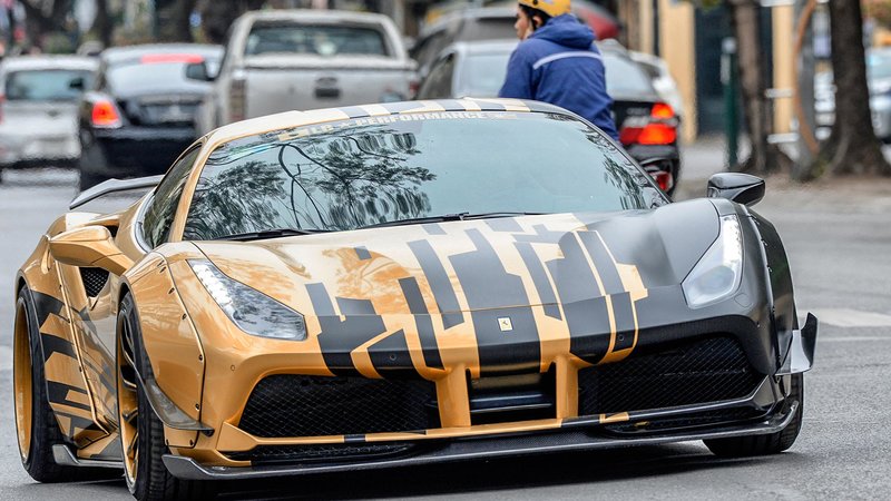 Ferrari 488 GTB - Liberty Walk design - img 2 small