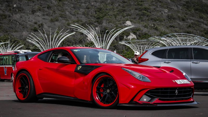 Ferrari F12 - Red Gloss wrap