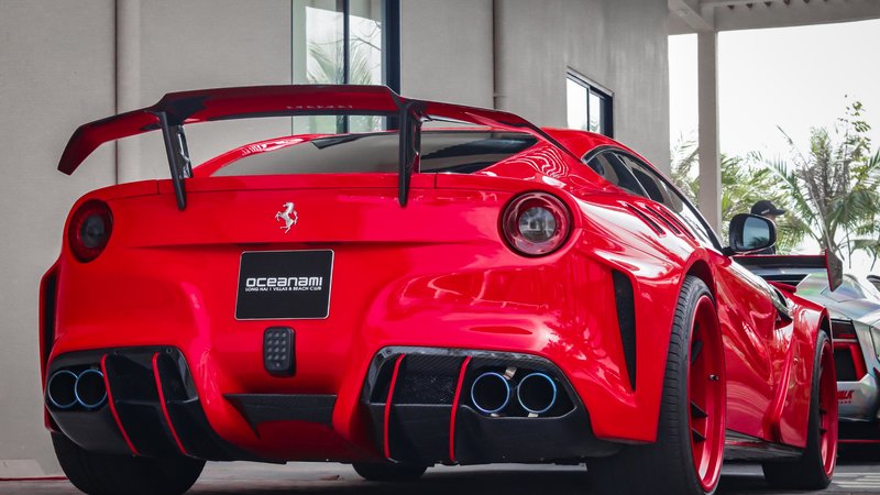 Ferrari F12 - Red Gloss wrap - img 3 small