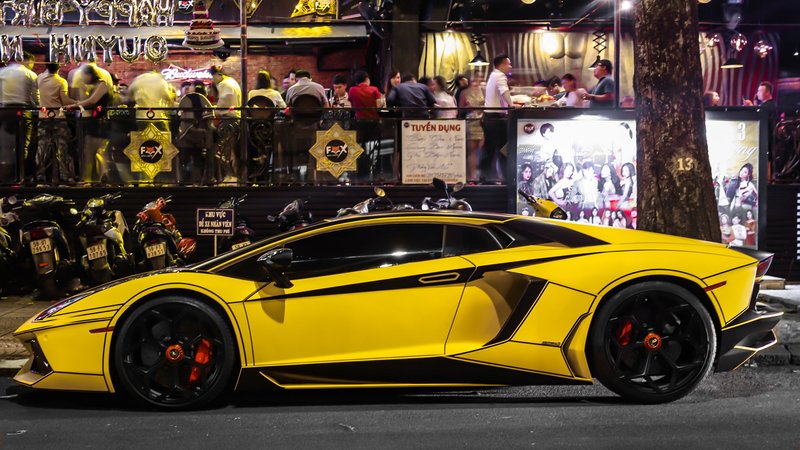 Lamborghini Aventador - Yellow Matt wrap