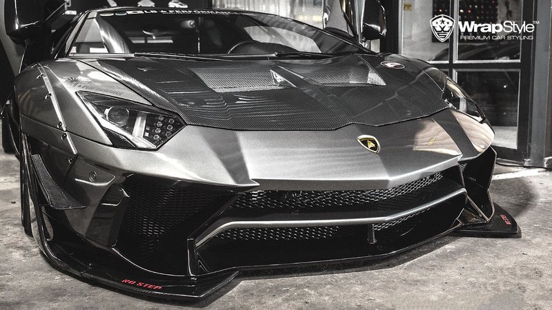 Lamborghini Aventador - Metalic Grey wrap