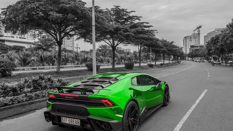 Lamborghini Huracan - Green Chrome wrap - img 2 small