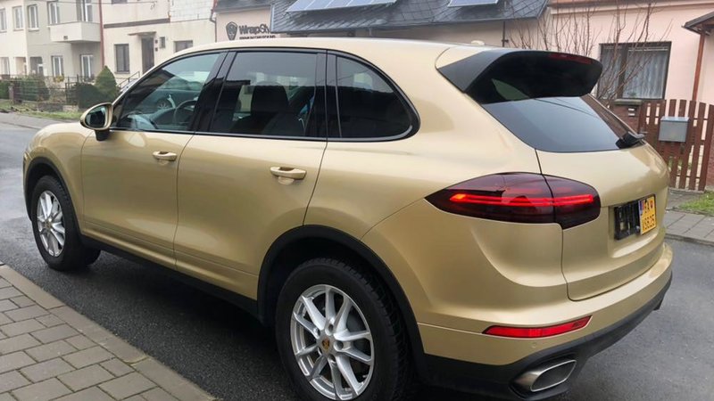 Porsche Cayenne - Gold wrap - img 1 small