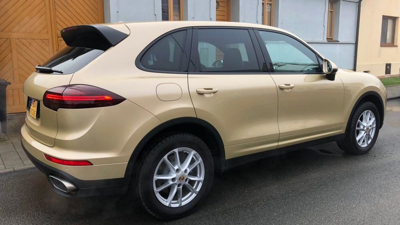 Porsche Cayenne - Gold wrap - img 2 small