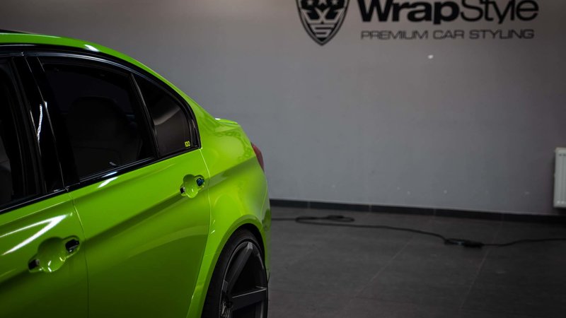 BMW M3 - Avery Lime Green wrap - img 3 small