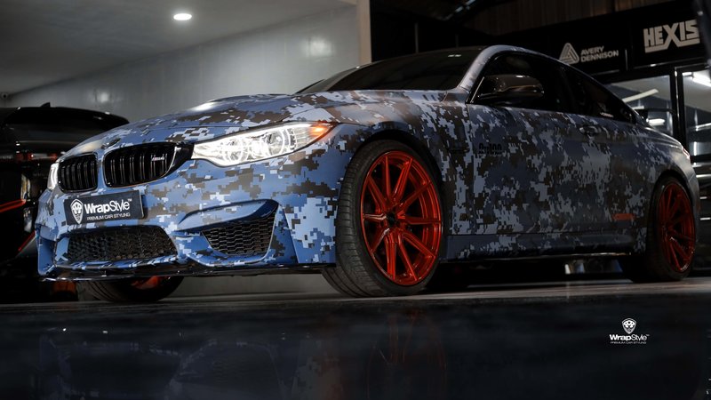 BMW M4 - Digital Camo Wrap